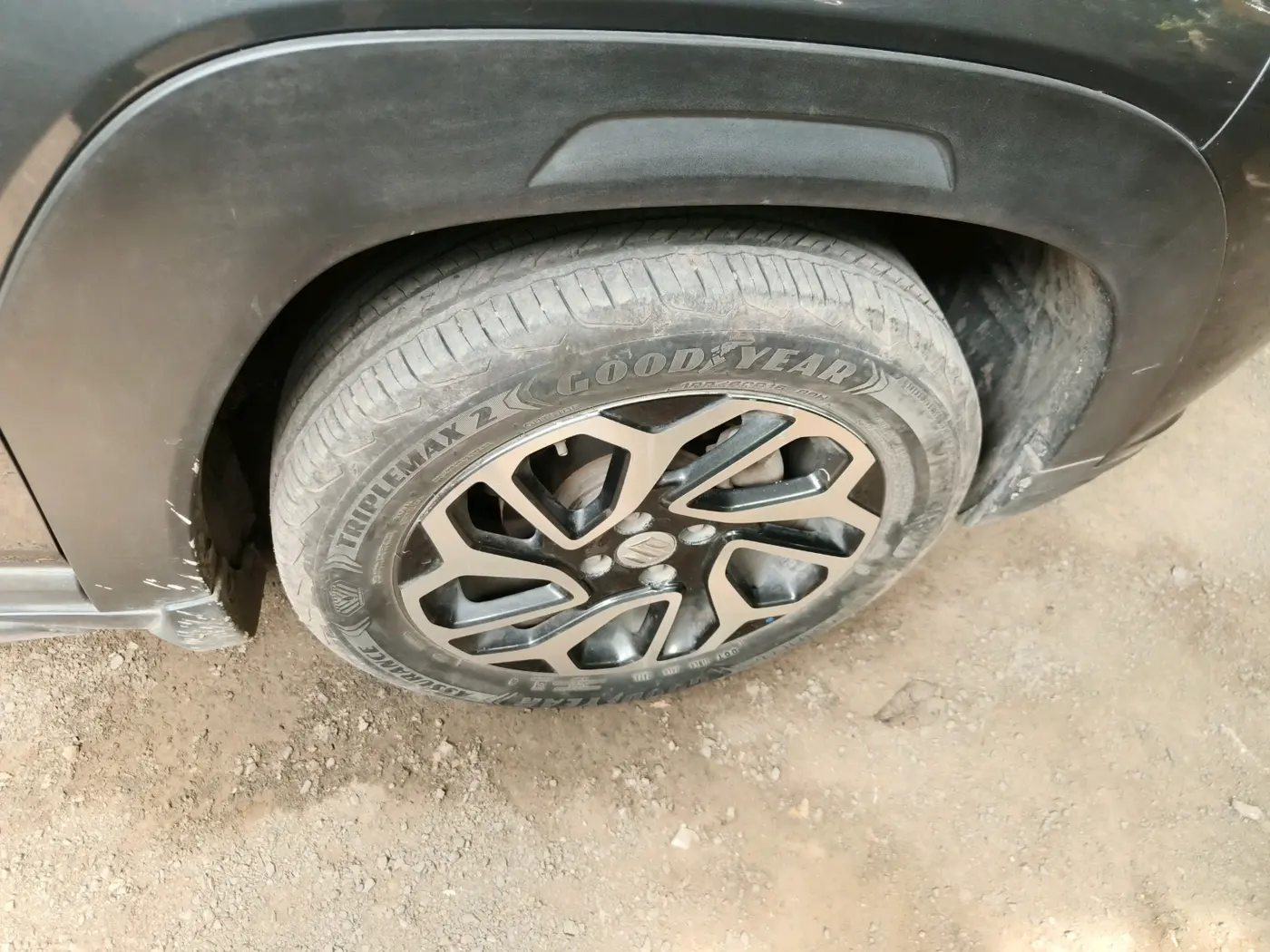 2023 Maruti FRONX DELTA PLUS 1.2L AGS, Petrol, Automatic, 15,186 km, tyre
