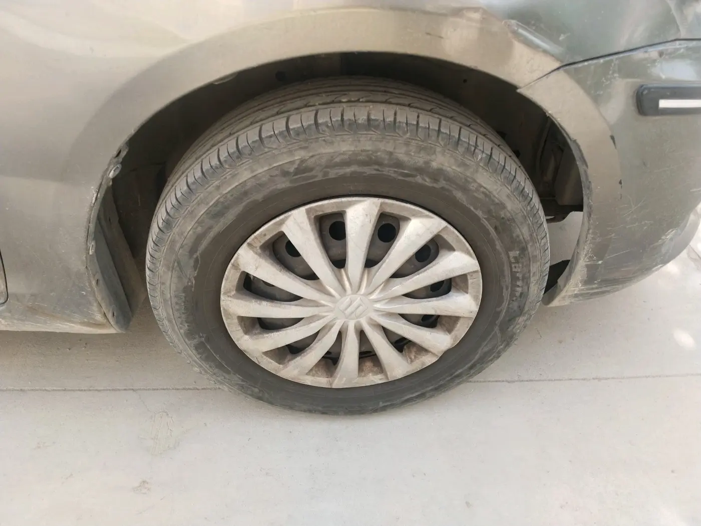 2016 Maruti Swift Dzire VDI, Diesel, Manual, 1,19,979 km, tyre