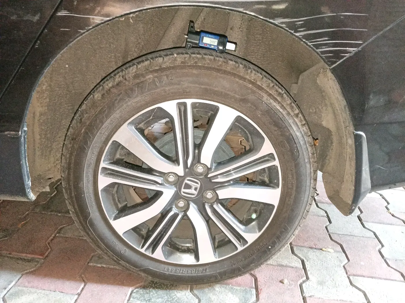 2017 Honda City 1.5L I-VTEC V MT, Petrol, Manual, 33,230 km, tyre