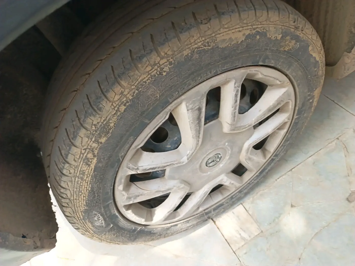 2017 Maruti Vitara Brezza VDI (O), Diesel, Manual, 93,170 km, tyre