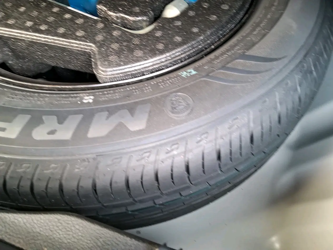 2024 Maruti BREZZA LXI S- CNG, CNG, Manual, 59,895 km, tyre