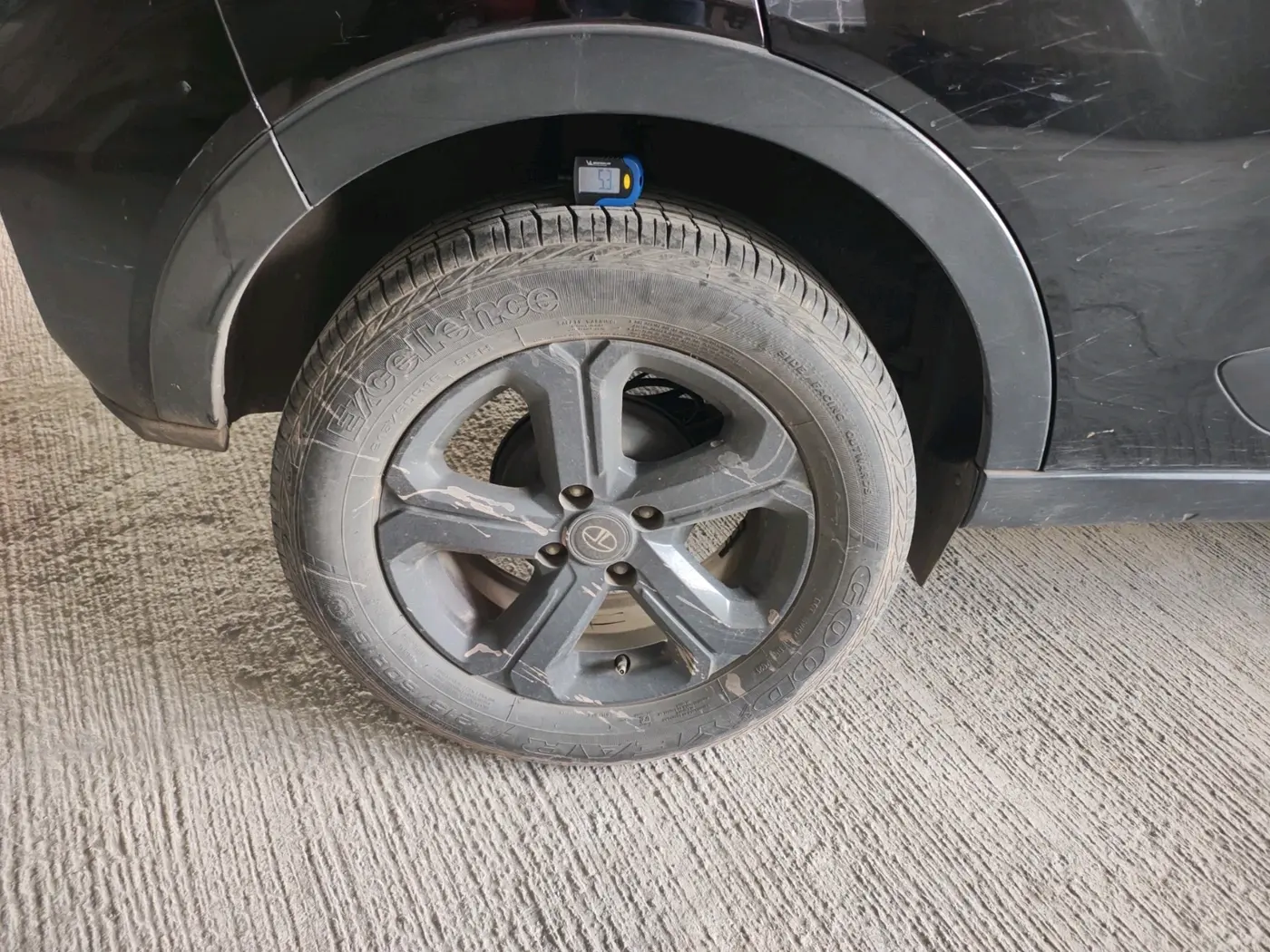 2021 Tata NEXON XZA PLUS DARK DIESEL, Diesel, Automatic, 41,735 km, tyre