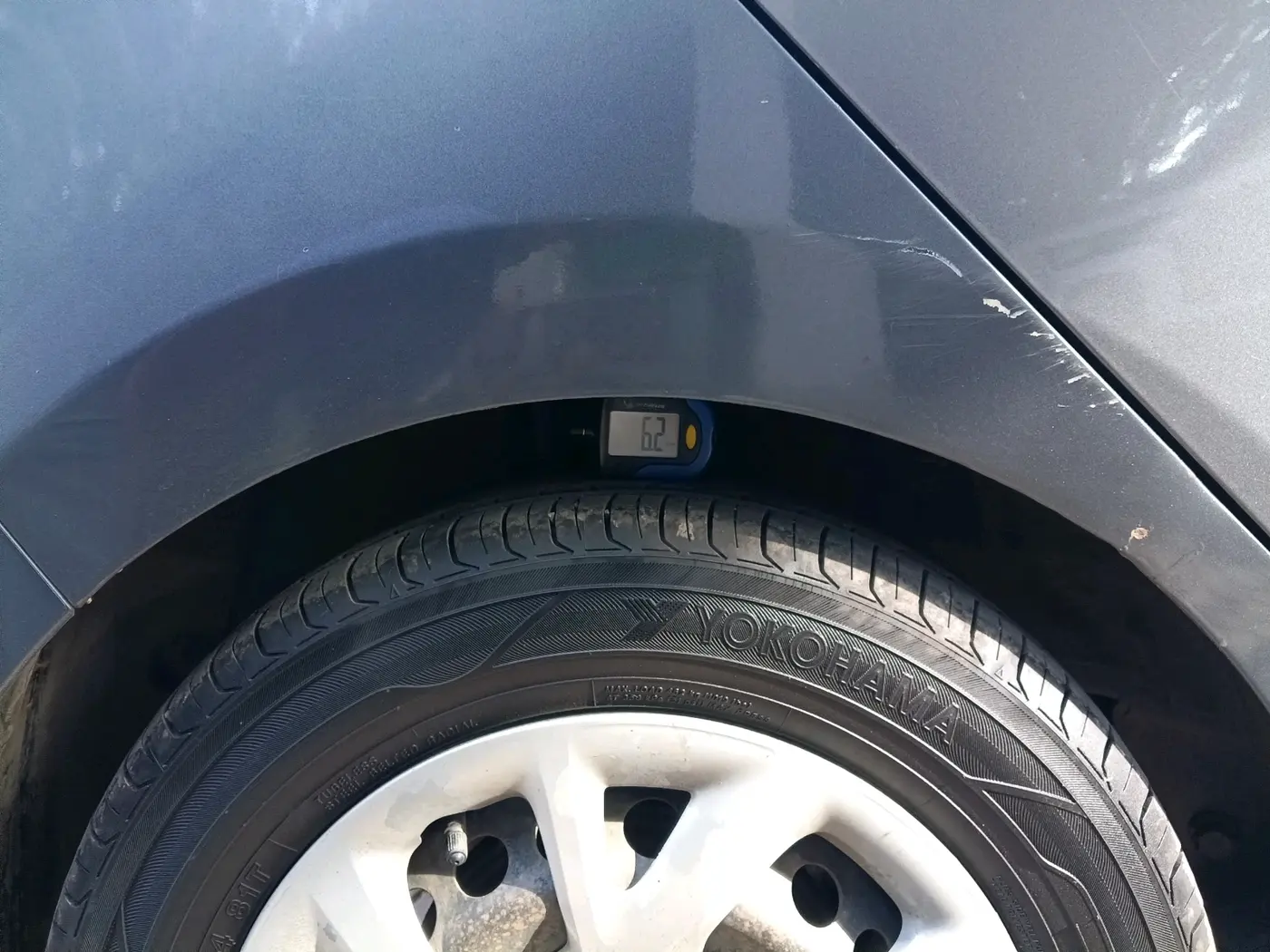 2017 Hyundai Grand i10 SPORTZ (O) 1.2 KAPPA VTVT, CNG, Manual, 1,79,549 km, tyre