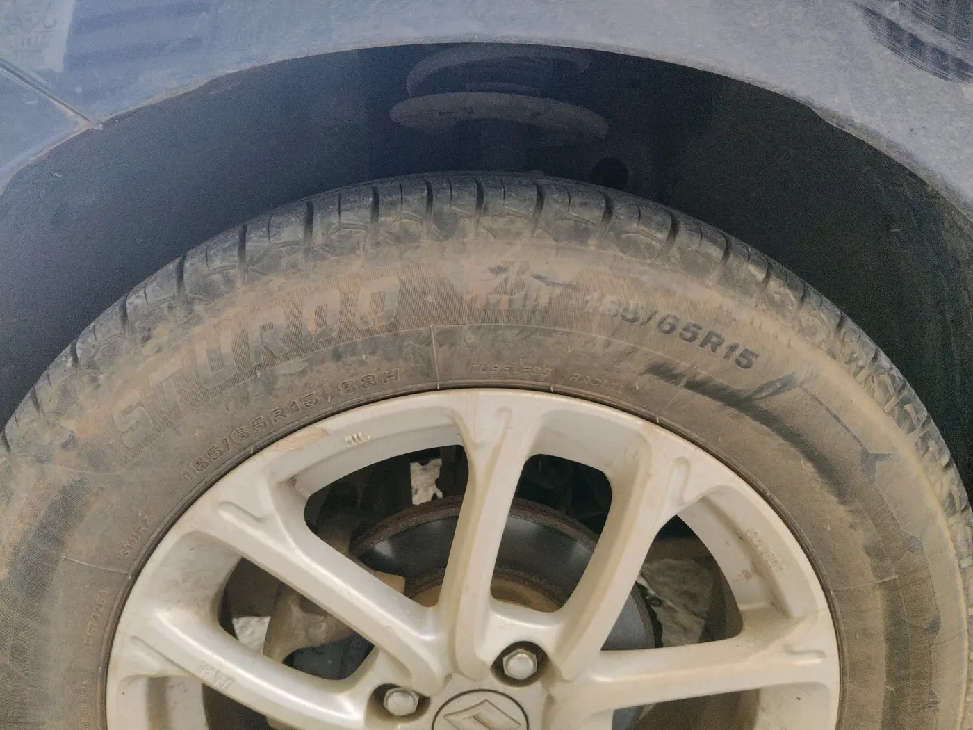 2018 Maruti Swift ZXI, Petrol, Manual, 1,03,751 km, tyre