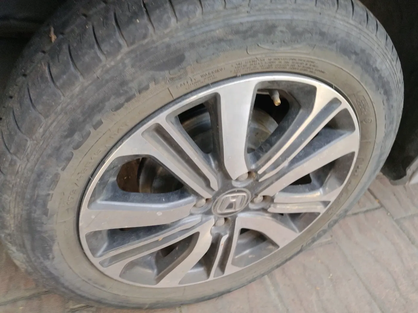 2019 Honda City 1.5L I-VTEC V MT, Petrol, Manual, 20,206 km, tyre