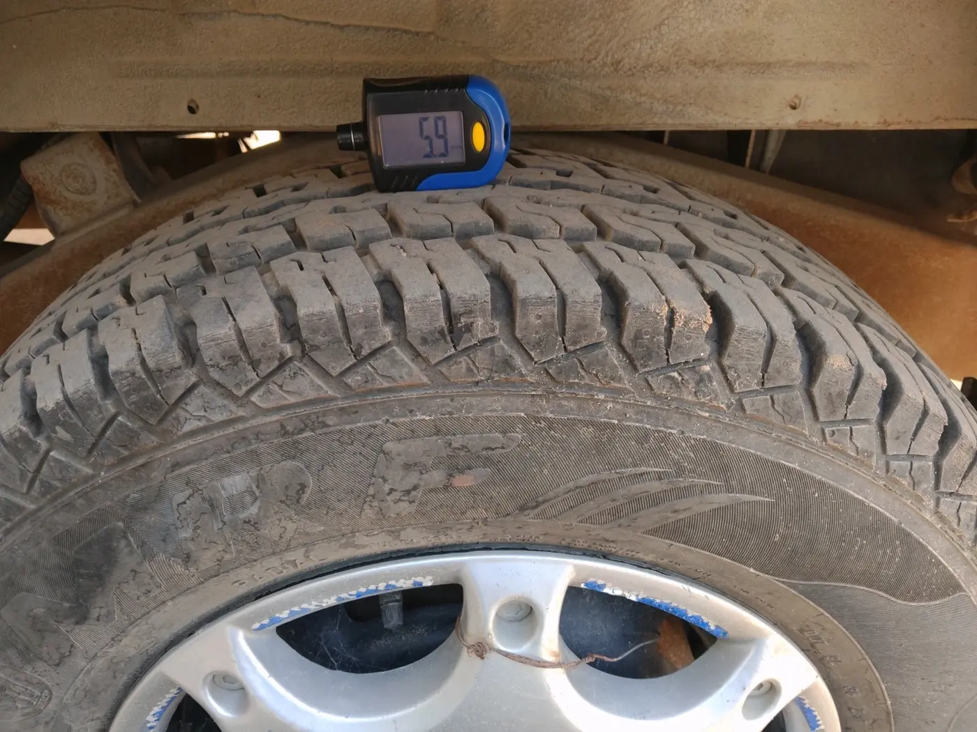 2016 Mahindra Bolero ZLX BS IV, Diesel, Manual, 1,83,097 km, tyre