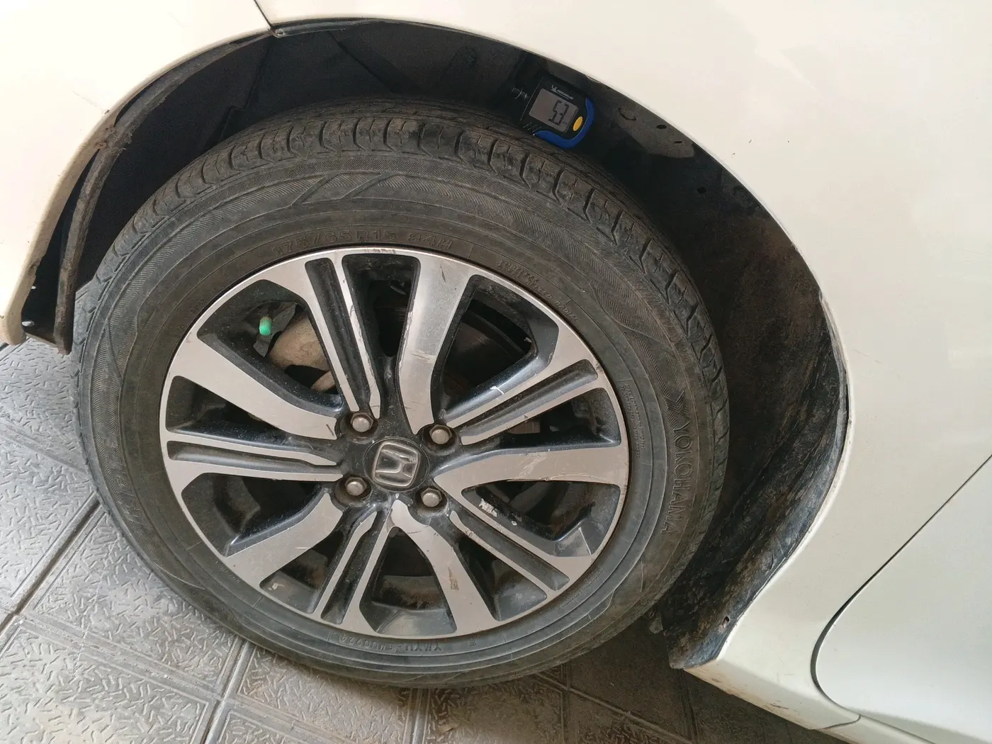 2022 Honda City 1.5L I-VTEC V MT 4TH GEN, Petrol, Manual, 1,01,535 km, tyre