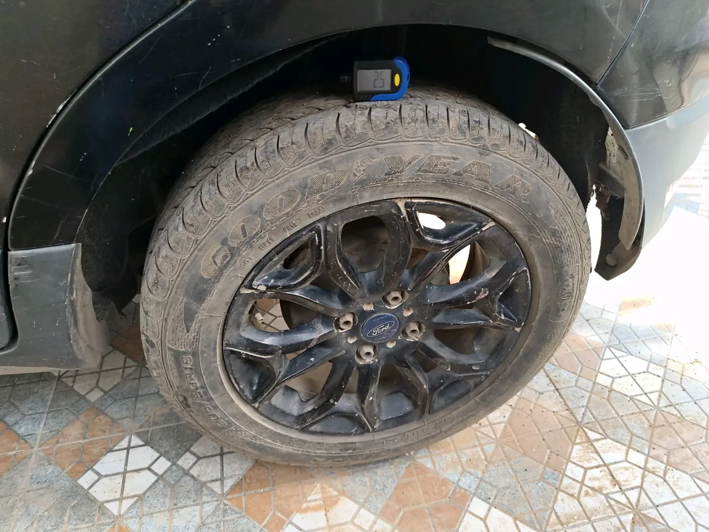 2014 Ford Ecosport TITANIUM 1.5L DIESEL, Diesel, Manual, 1,24,628 km, tyre