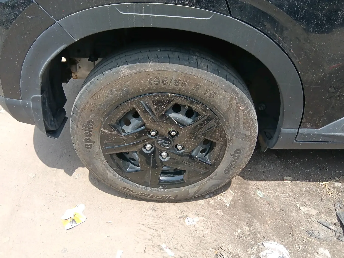 2024 Hyundai VENUE SX 1.2 KNIGHT EDITION, Petrol, Manual, 23,346 km, tyre