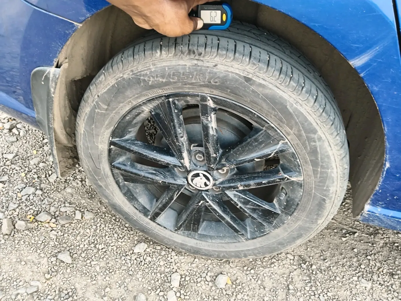 2019 Skoda Rapid AMBITION 1.5 TDI AT, Diesel, Automatic, 2,10,904 km, tyre