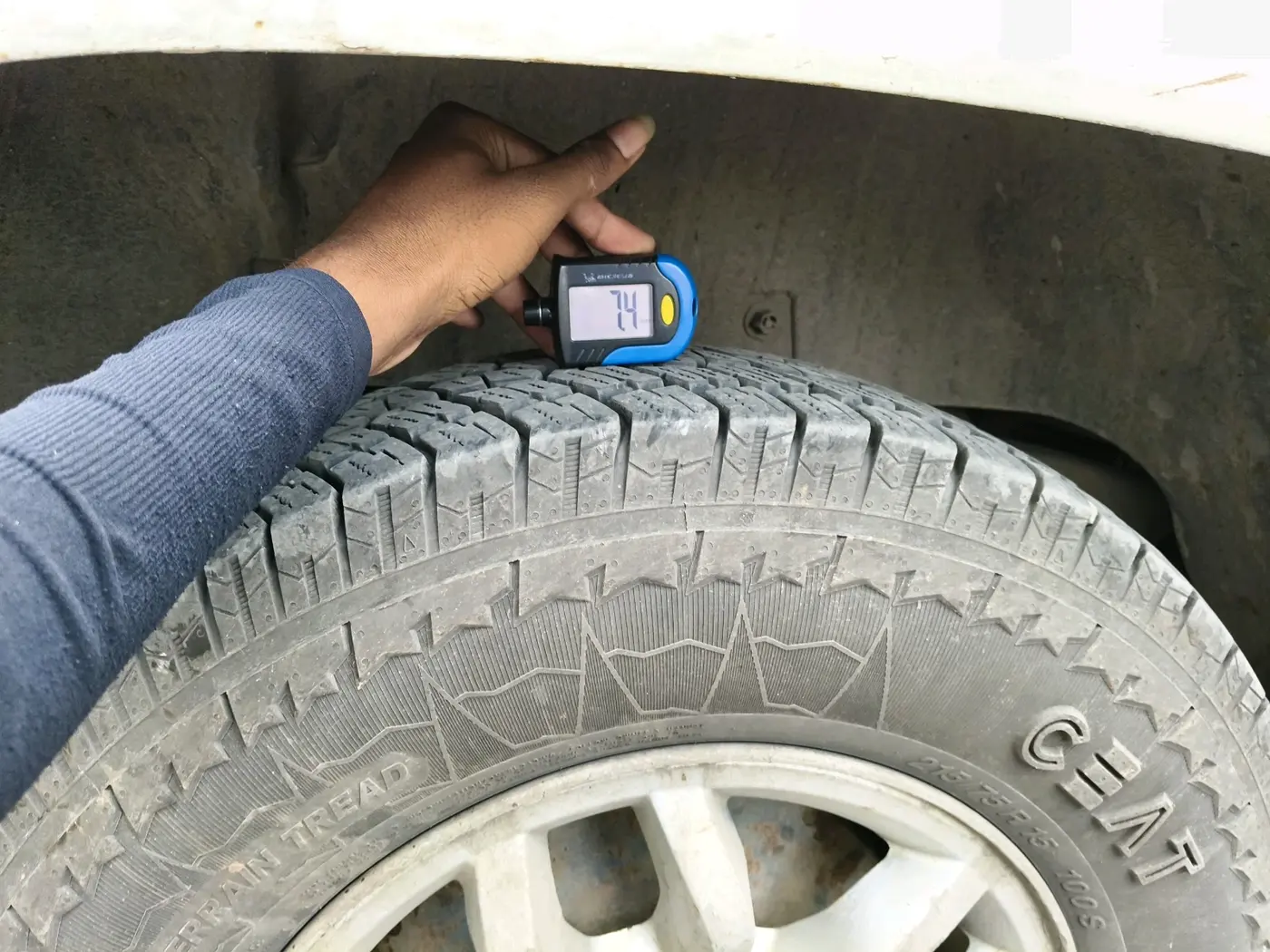 2016 Mahindra TUV300 T8, Diesel, Manual, 87,564 km, tyre