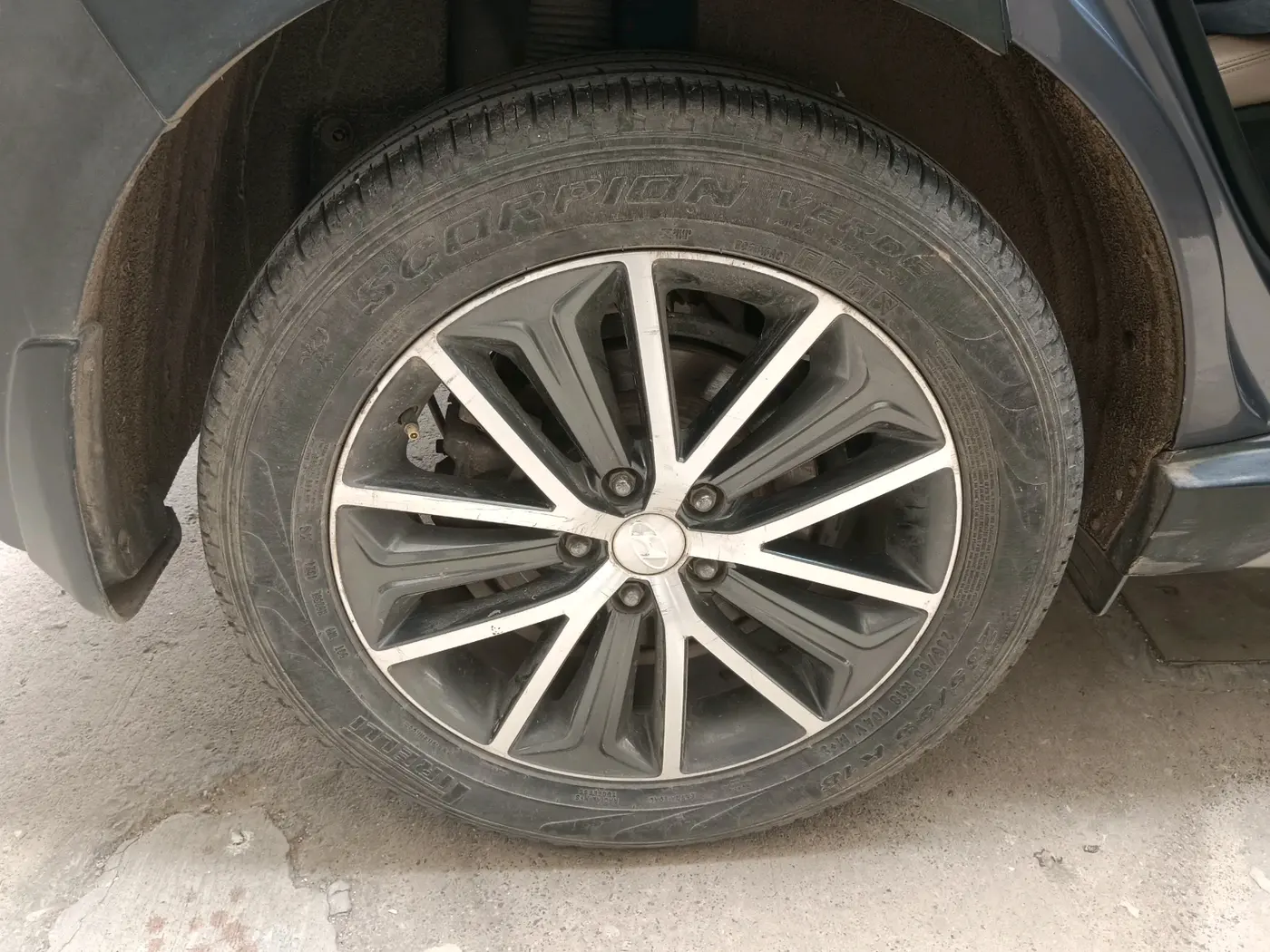 2017 Hyundai Tucson 2WD AT GL DIESEL
, Diesel, Automatic, 85,355 km, tyre
