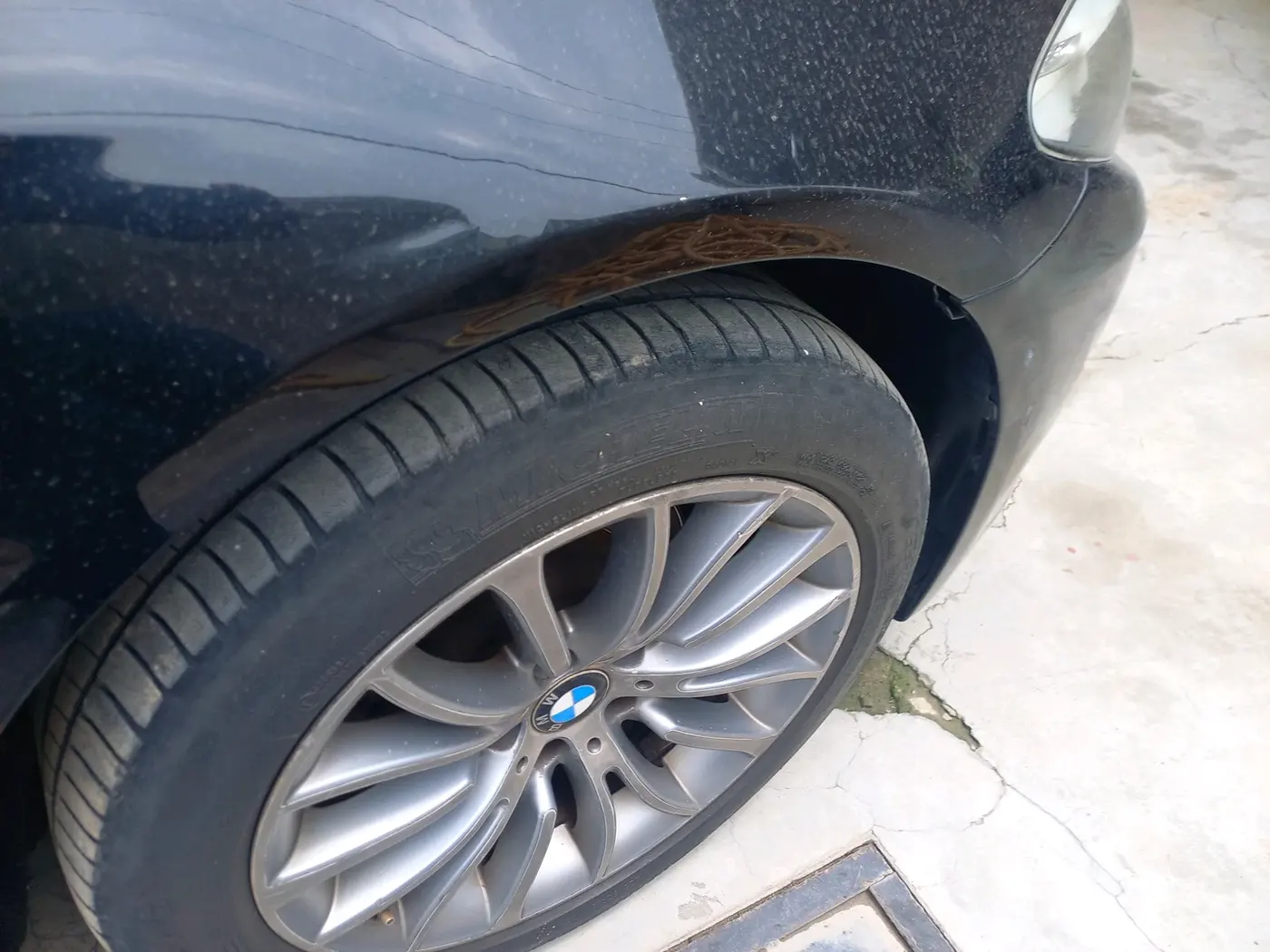 2012 BMW 5 Series 520D 2.0, Diesel, Automatic, 1,05,249 km, tyre