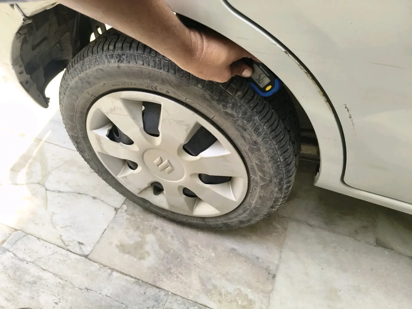 2015 Maruti Alto K10 VXI AMT, Petrol, Automatic, 41,168 km, tyre