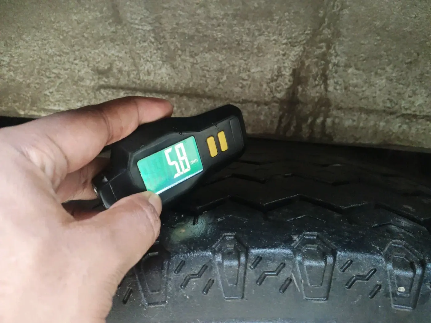 2021 Mahindra Bolero B6 (O), Diesel, Manual, 86,842 km, tyre