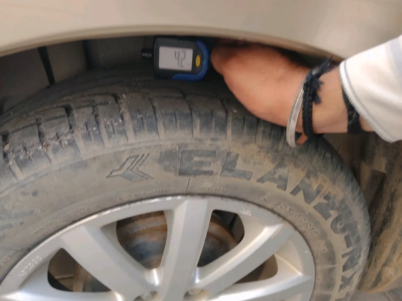 2012 Maruti SX4 ZXI AT, Petrol, Automatic, 72,843 km, tyre