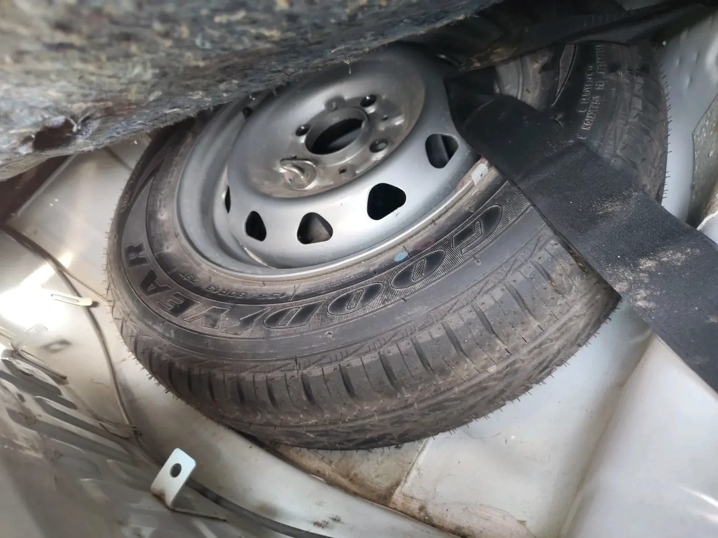 2018 Tata Tiago XZ PETROL, Petrol, Manual, 1,04,652 km, tyre