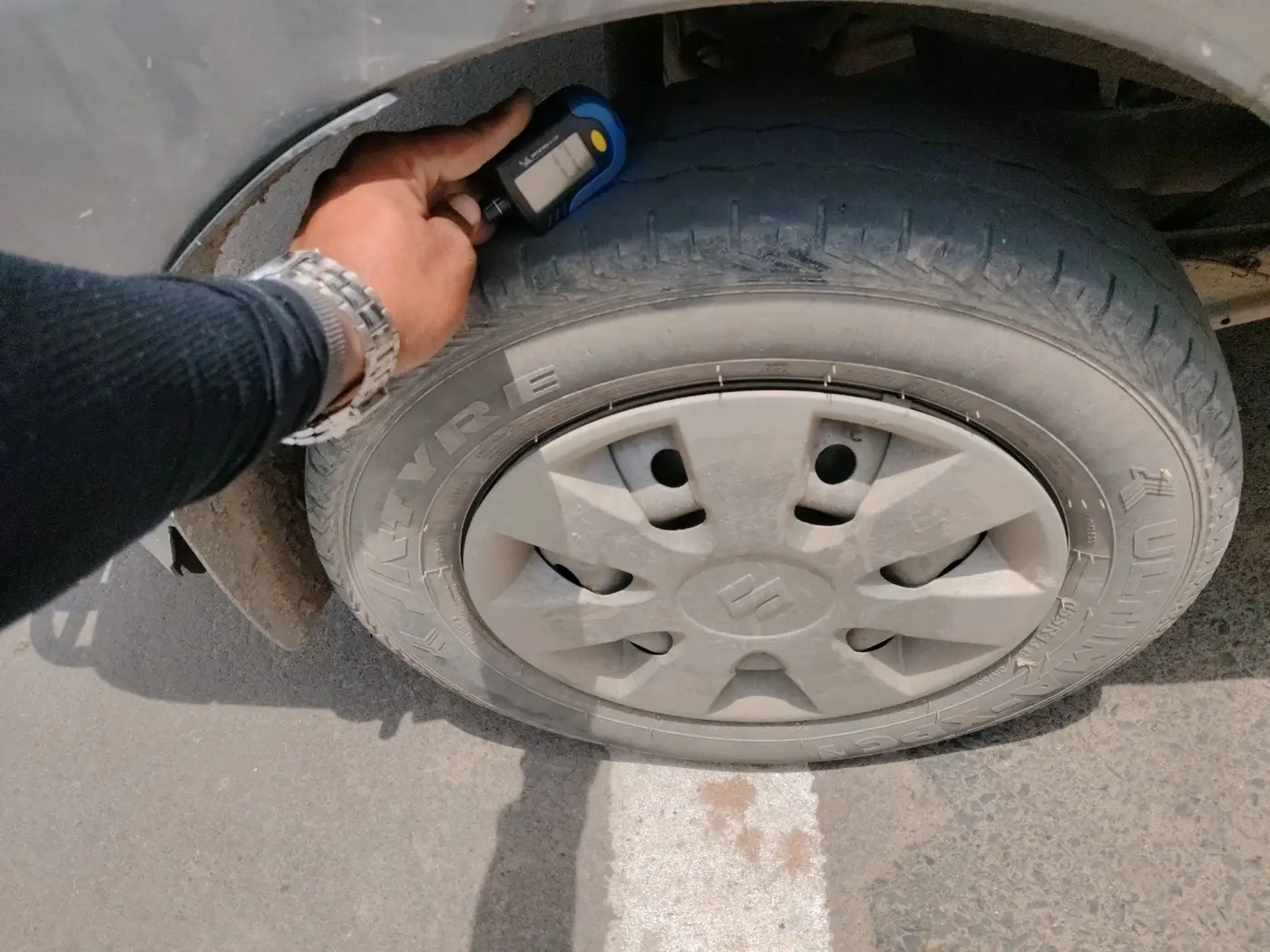 2024 Maruti Eeco 5 STR AC CNG, CNG, Manual, 59,812 km, tyre