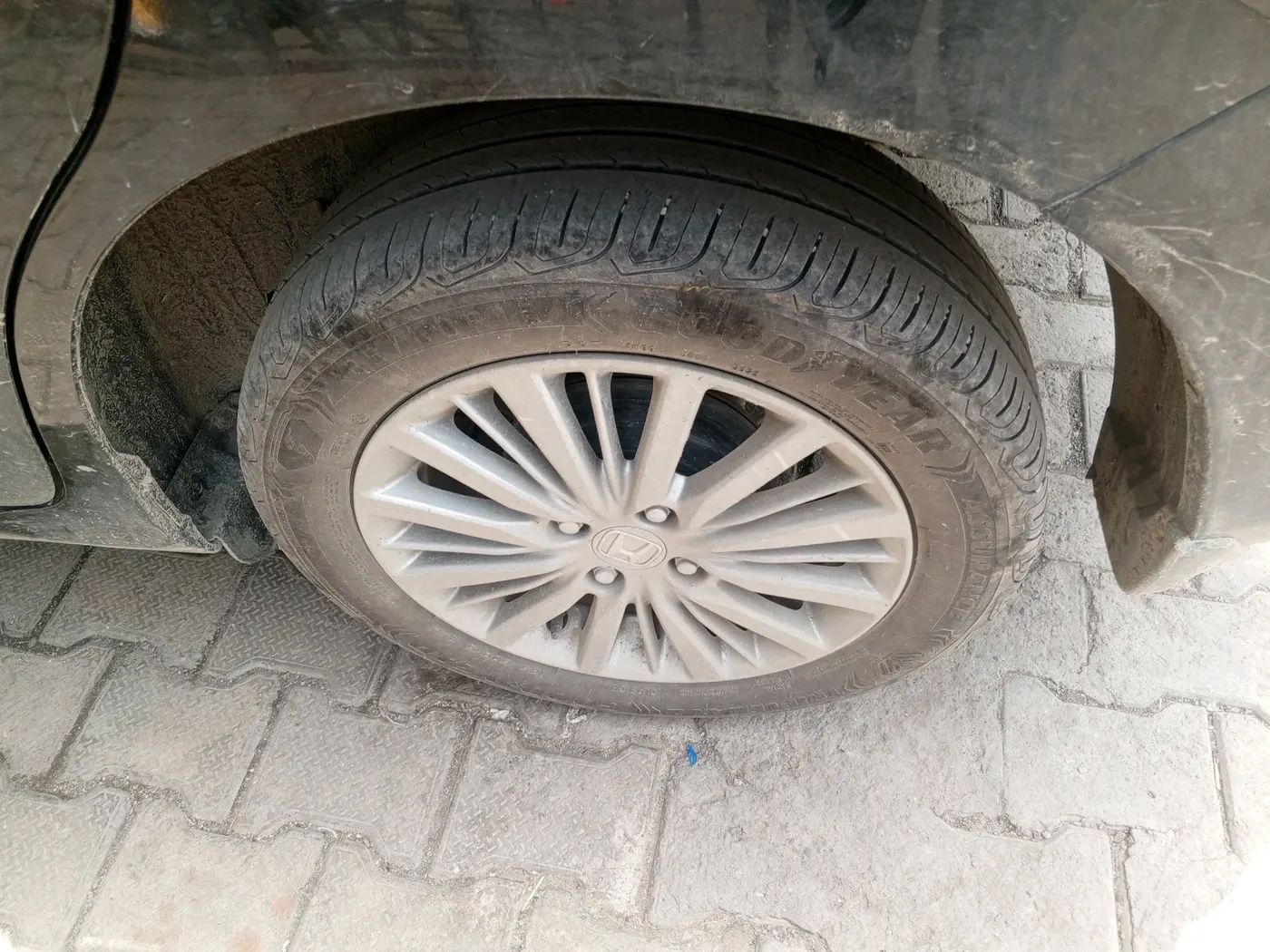 2025 Honda Amaze VX 1.2 Petrol MT, Petrol, Manual, 18,061 km, tyre