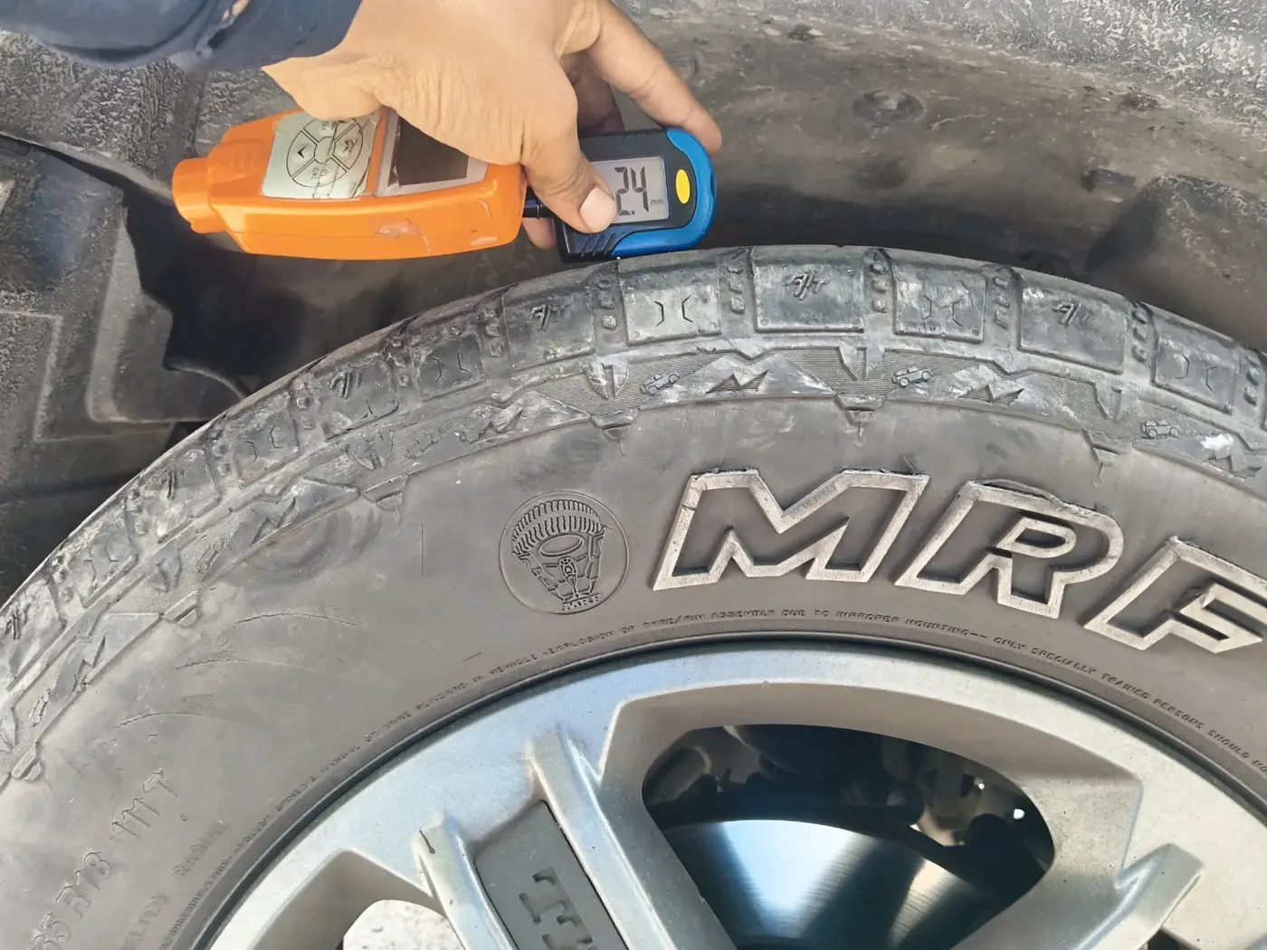 2023 Mahindra Thar LX PETROL HT 4WD AT, Petrol, Automatic, 93,899 km, tyre