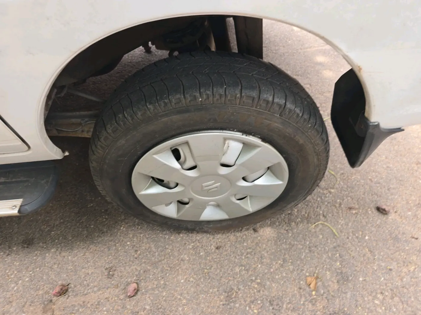 2021 Maruti Eeco 5 STR WITH A/C+HTR, Petrol, Manual, 18,980 km, tyre