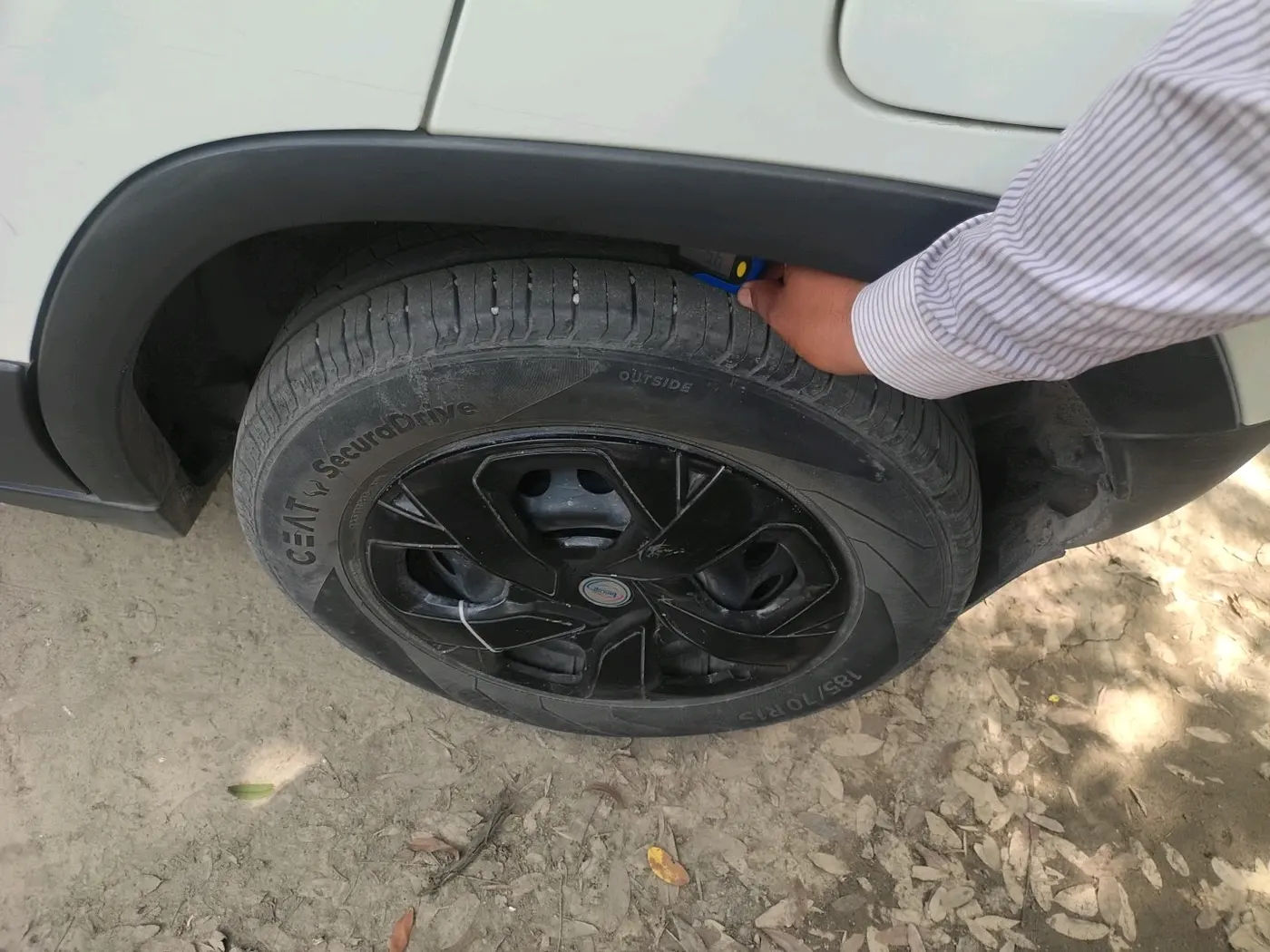 2022 Tata PUNCH PURE MT, CNG, Manual, 24,988 km, tyre