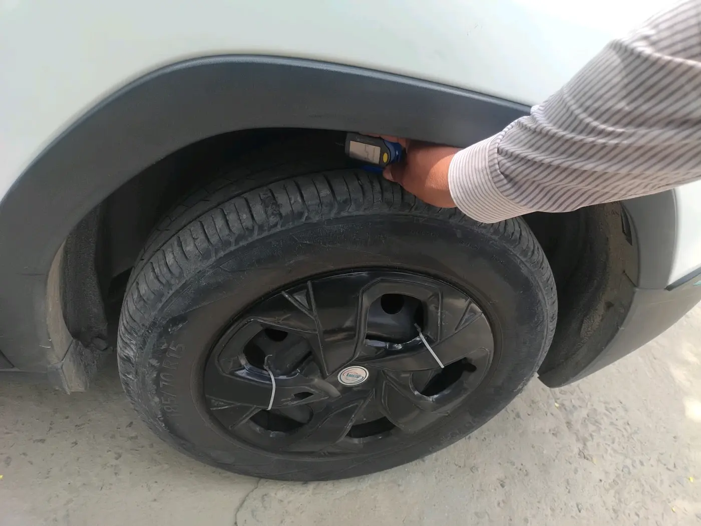 2022 Tata PUNCH PURE MT, CNG, Manual, 24,988 km, tyre