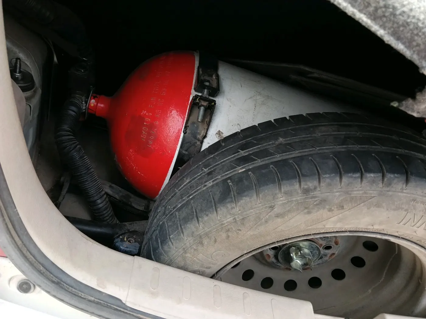 2019 Maruti Celerio VXI CNG, CNG, Manual, 1,14,012 km, tyre