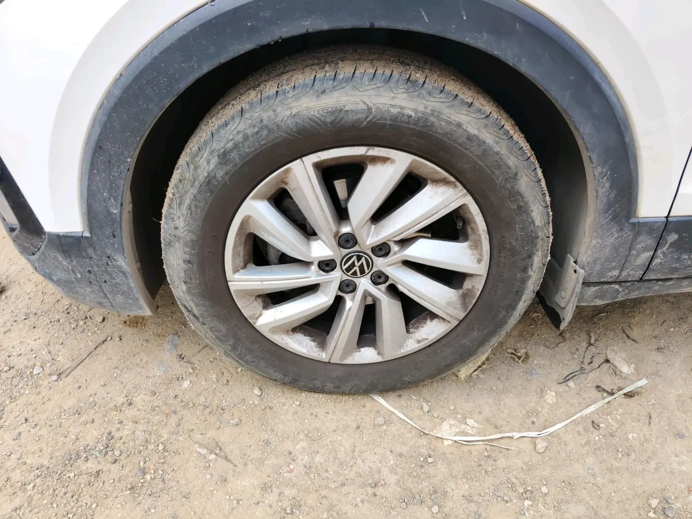 2021 Volkswagen TAIGUN HIGHLINE 1.0 TSI AT, Petrol, Automatic, 30,985 km, tyre