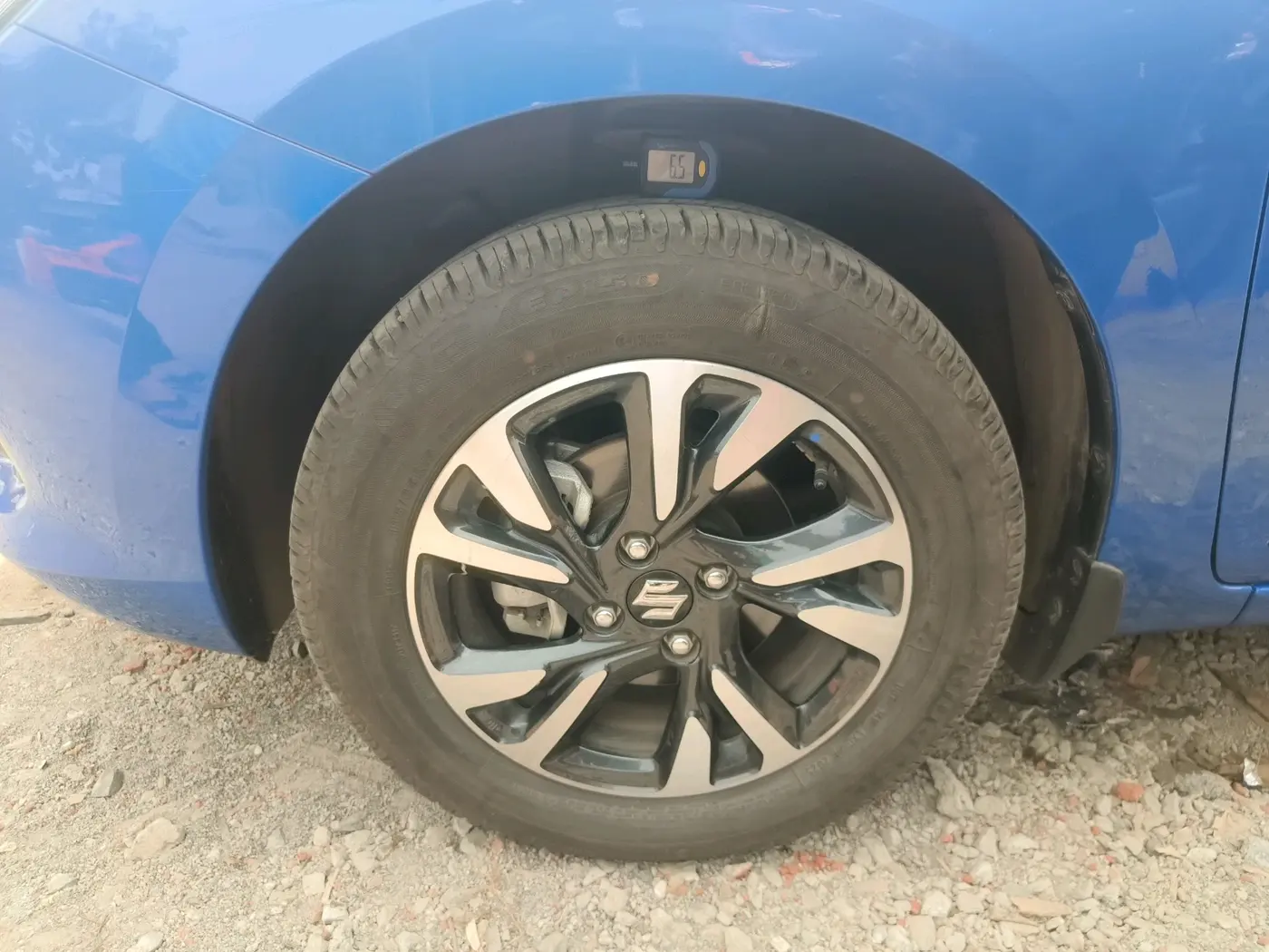 2025 Maruti Swift ZXi Plus AMT, Petrol, Automatic, 8,736 km, tyre