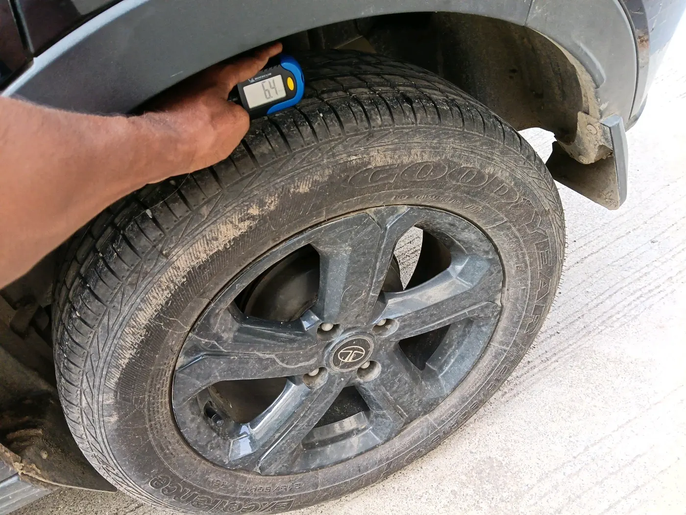 2022 Tata NEXON XZA PLUS PETROL DARK EDITION, Petrol, Automatic, 14,336 km, tyre