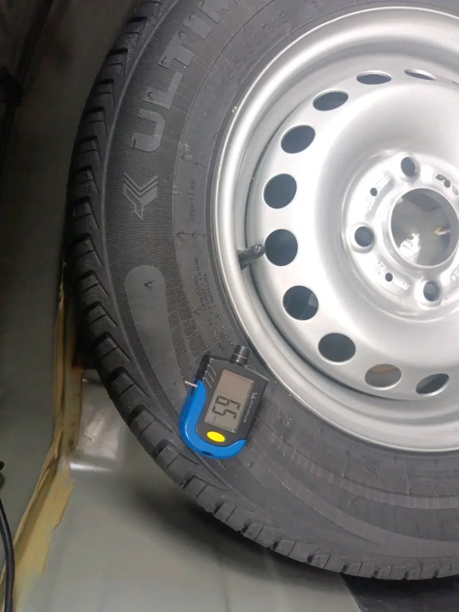 2022 Tata Tiago XT PETROL, Petrol, Manual, 9,509 km, tyre