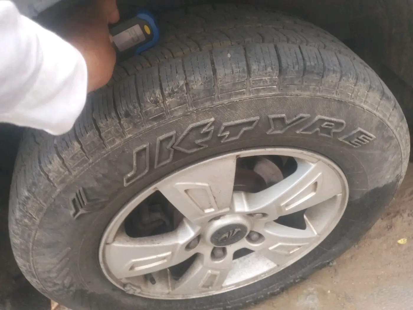 2012 Mahindra XUV500 W8, Diesel, Manual, 86,168 km, tyre