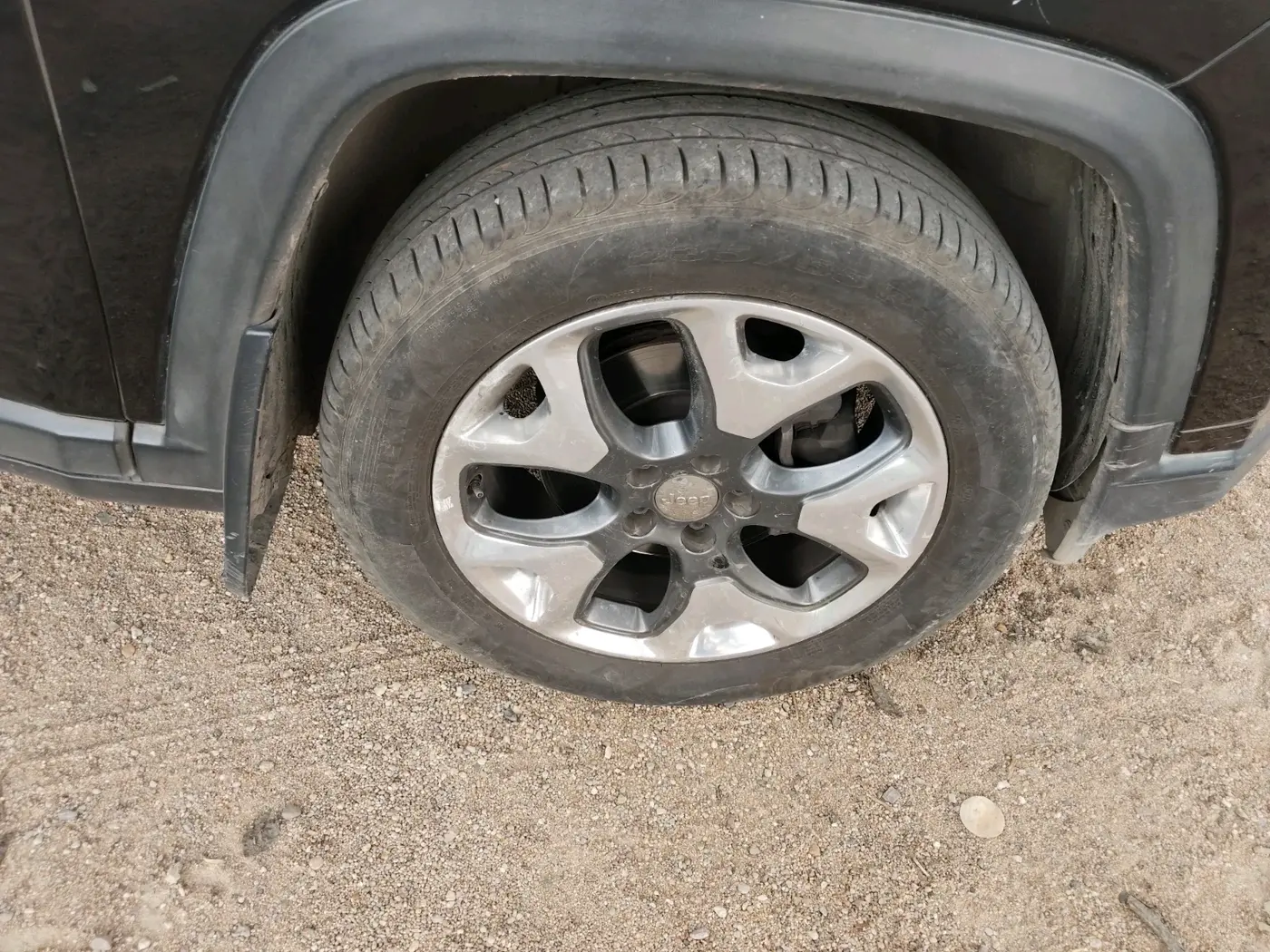 2019 Jeep Compass LIMITED PLUS PETROL AT, Petrol, Automatic, 1,05,756 km, tyre
