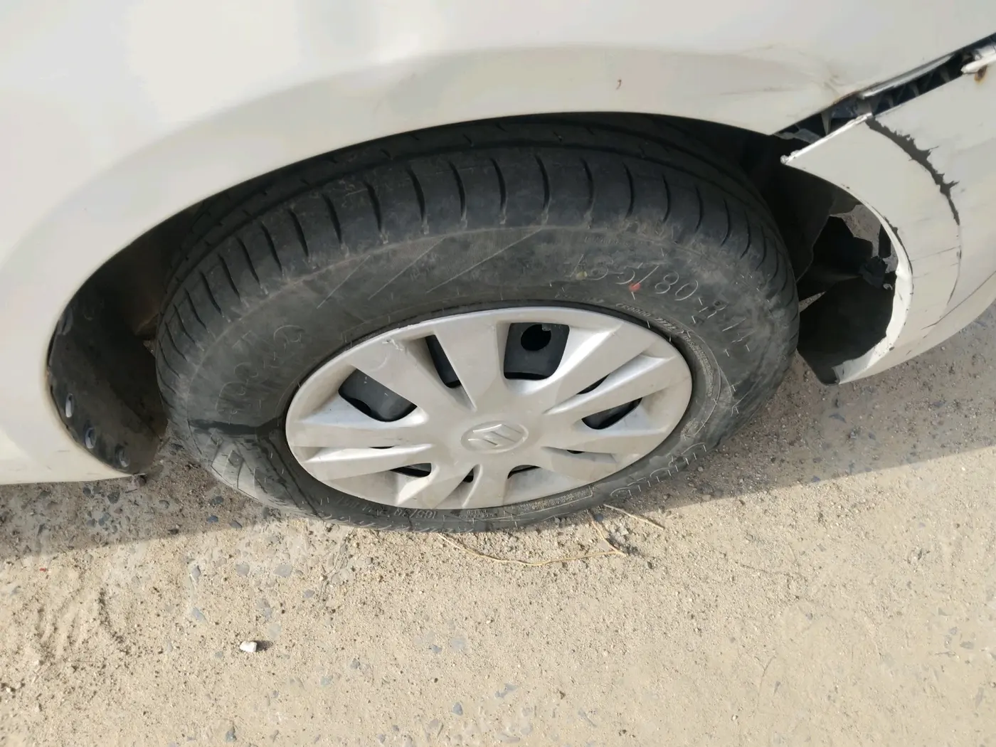 2014 Maruti Swift Dzire VDI, Diesel, Manual, 70,044 km, tyre