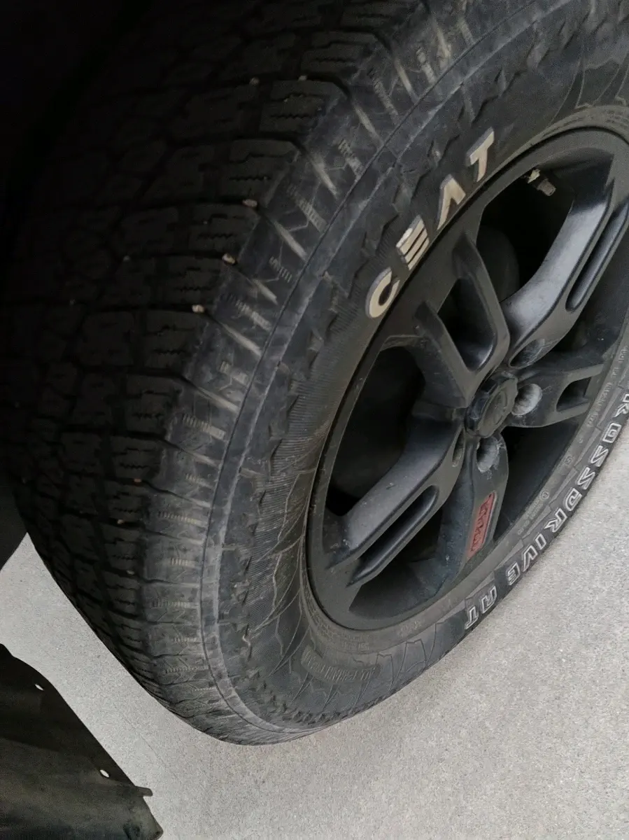 2022 Mahindra Thar LX PETROL HT 4WD AT, Petrol, Automatic, 59,990 km, tyre