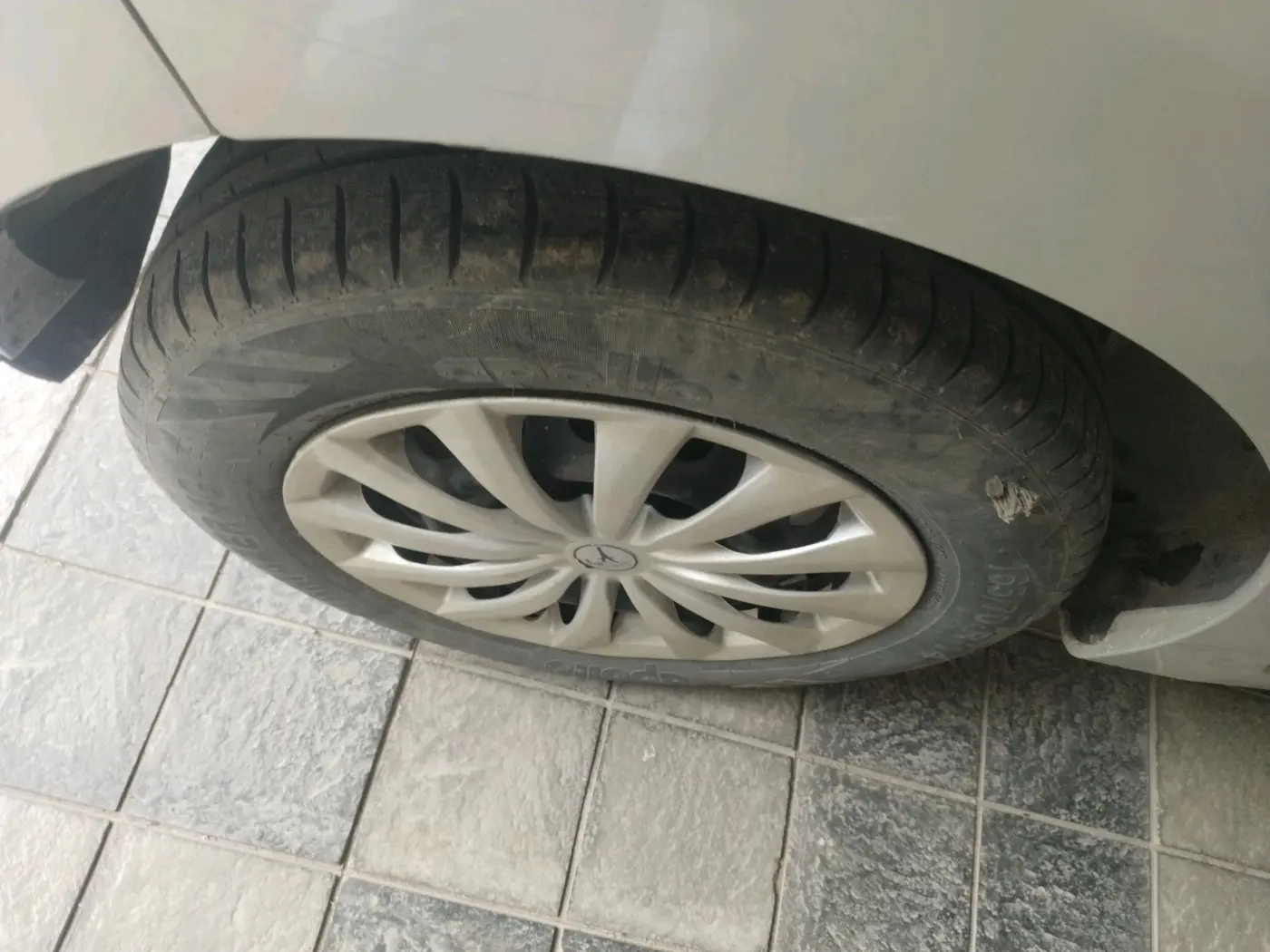 2016 Maruti Celerio VXI, Petrol, Manual, 95,385 km, tyre