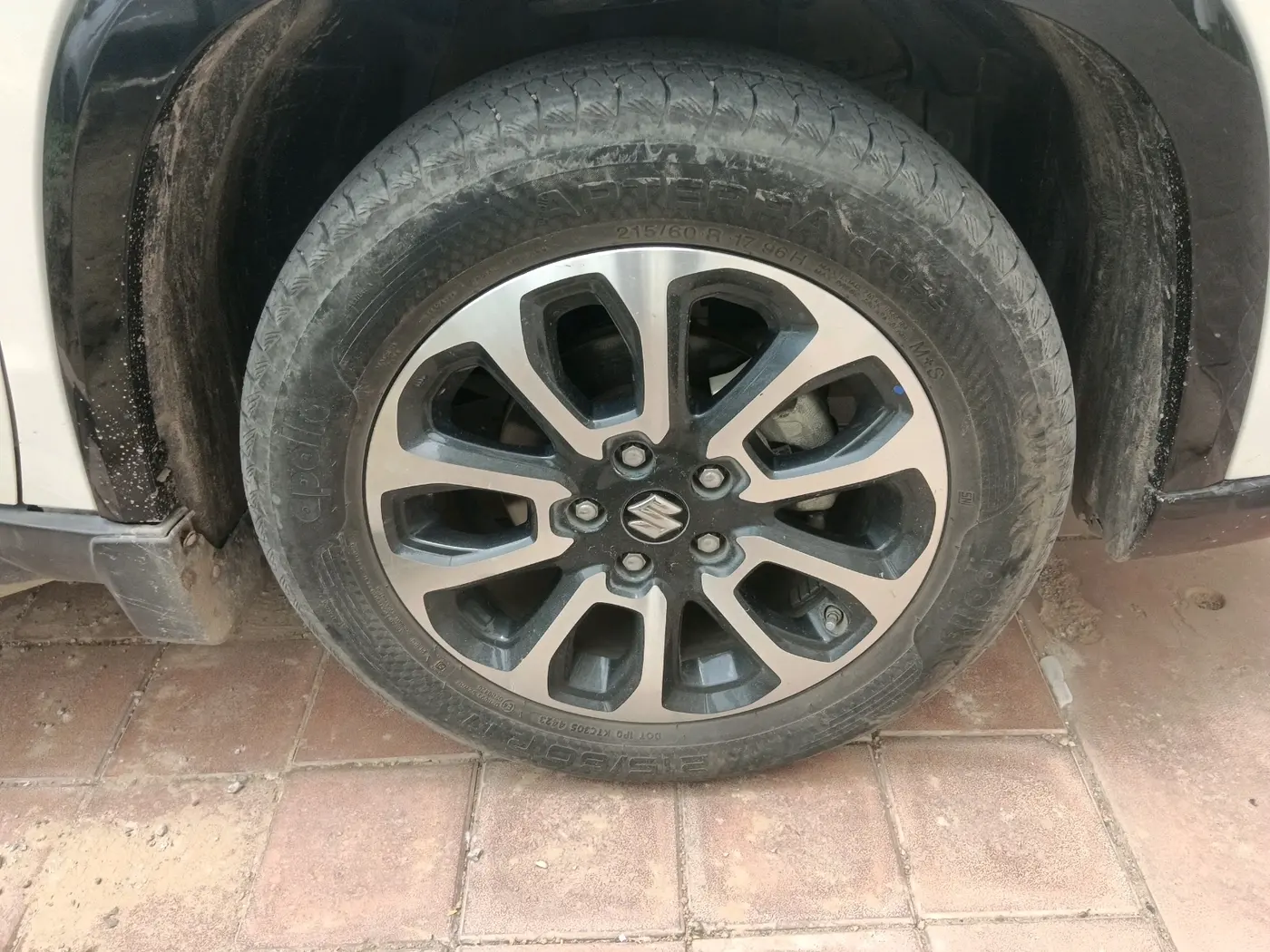 2023 Maruti Grand Vitara ALPHA PLUS HYBRID ECVT, Hybrid, Automatic, 47,038 km, tyre