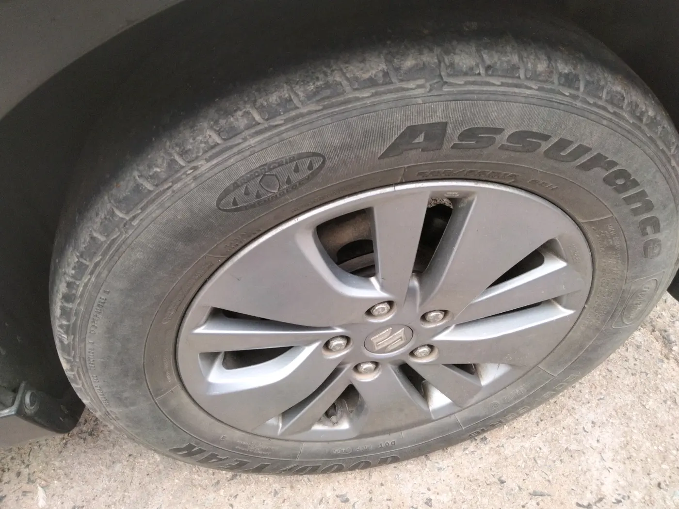 2016 Maruti S Cross ZETA 1.6, Diesel, Manual, 92,751 km, tyre