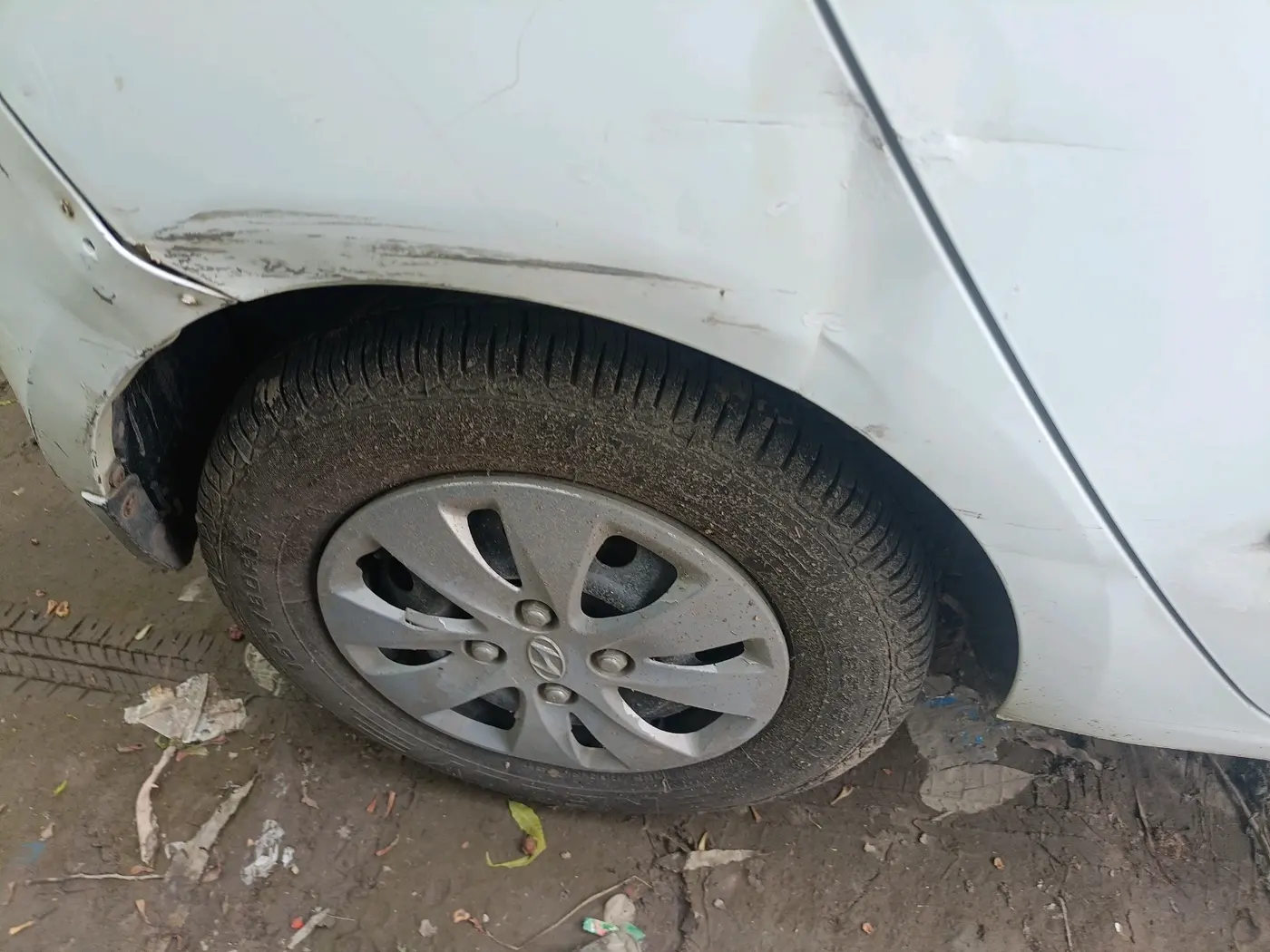 2011 Hyundai i10 MAGNA 1.2, Petrol, Manual, 1,45,471 km, tyre