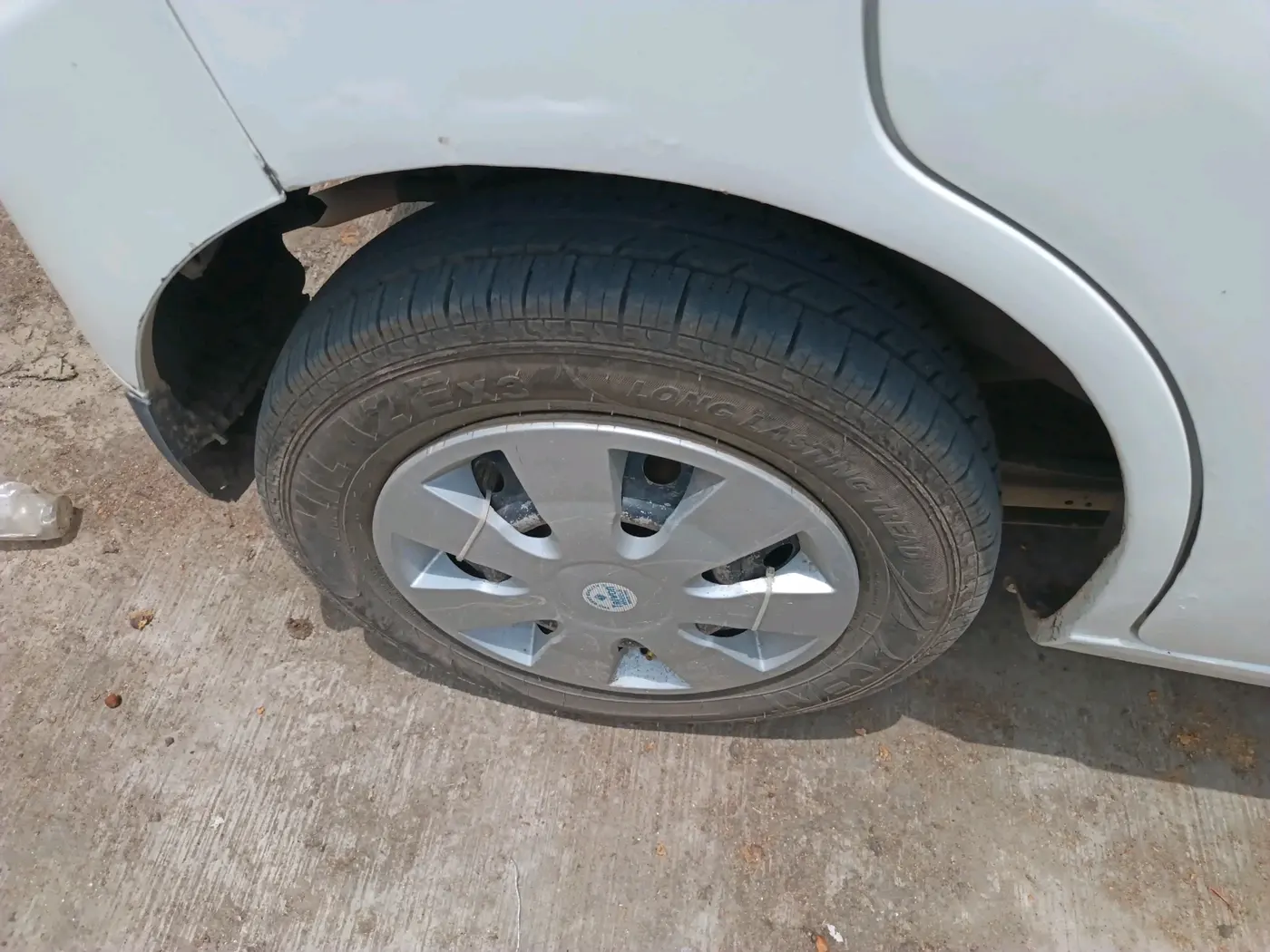 2016 Maruti Wagon R 1.0 LXI CNG, CNG, Manual, 99,401 km, tyre