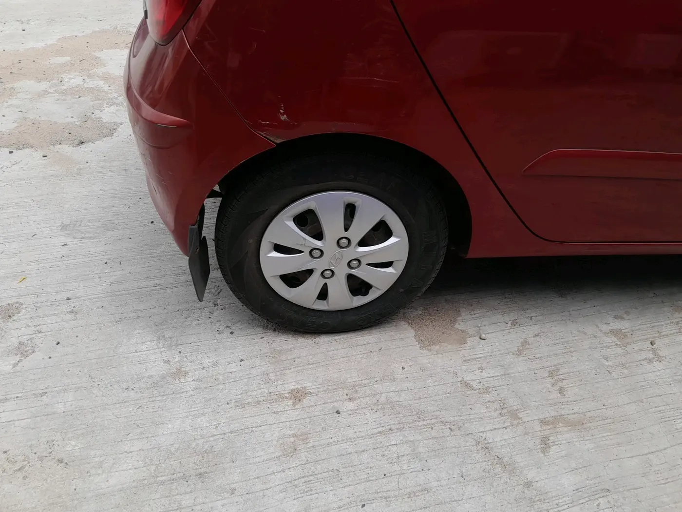 2011 Hyundai i10 SPORTZ 1.2, Petrol, Manual, 37,510 km, tyre