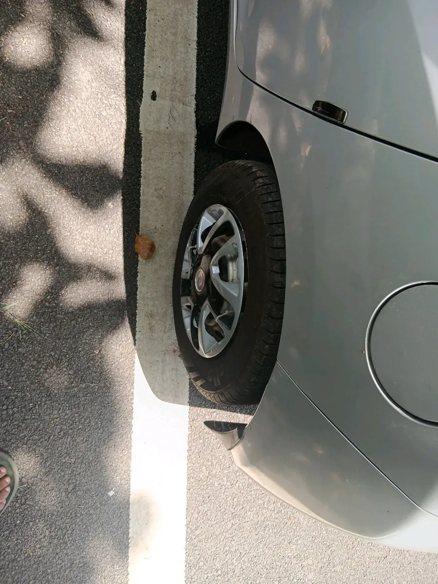 2016 Hyundai Eon ERA +, Petrol, Manual, 55,411 km, tyre