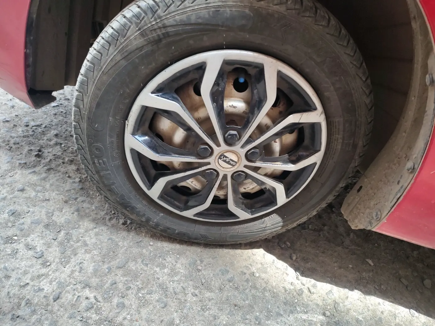 2013 Maruti Wagon R 1.0 LXI CNG, CNG, Manual, 92,267 km, tyre