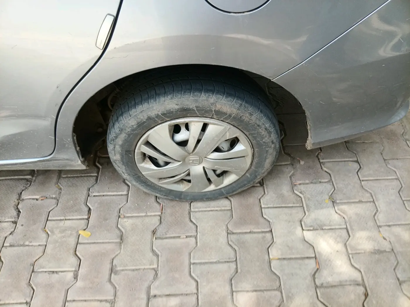 2019 Honda Amaze 1.2L I-VTEC E, CNG, Manual, 65,482 km, tyre