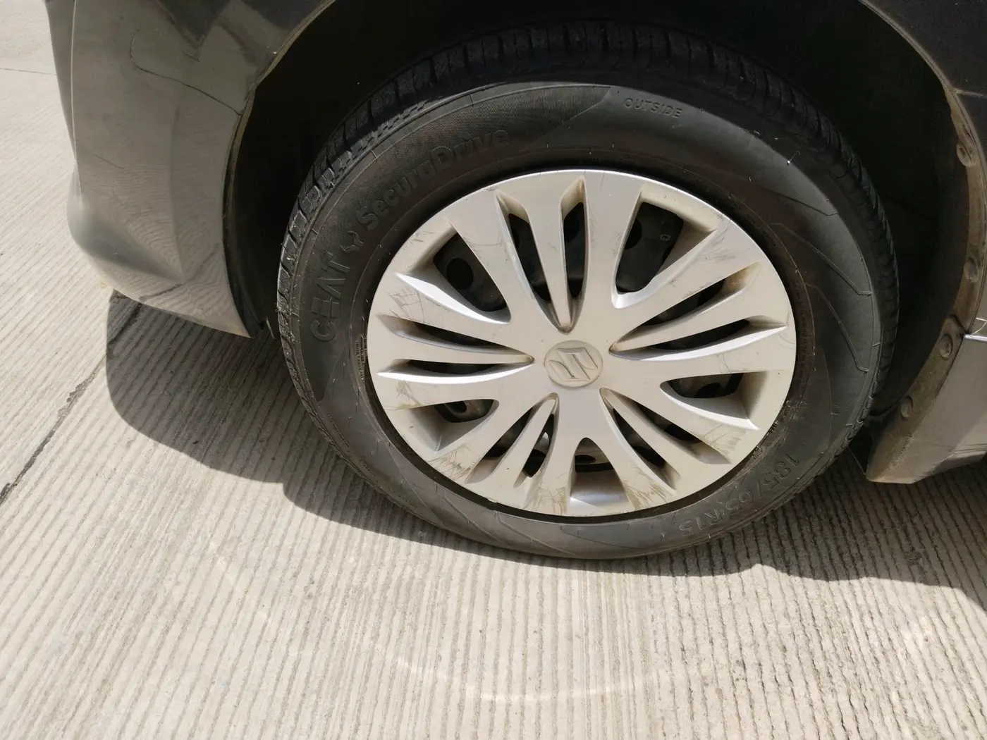 2014 Maruti Ertiga VXI CNG, CNG, Manual, 1,18,914 km, tyre
