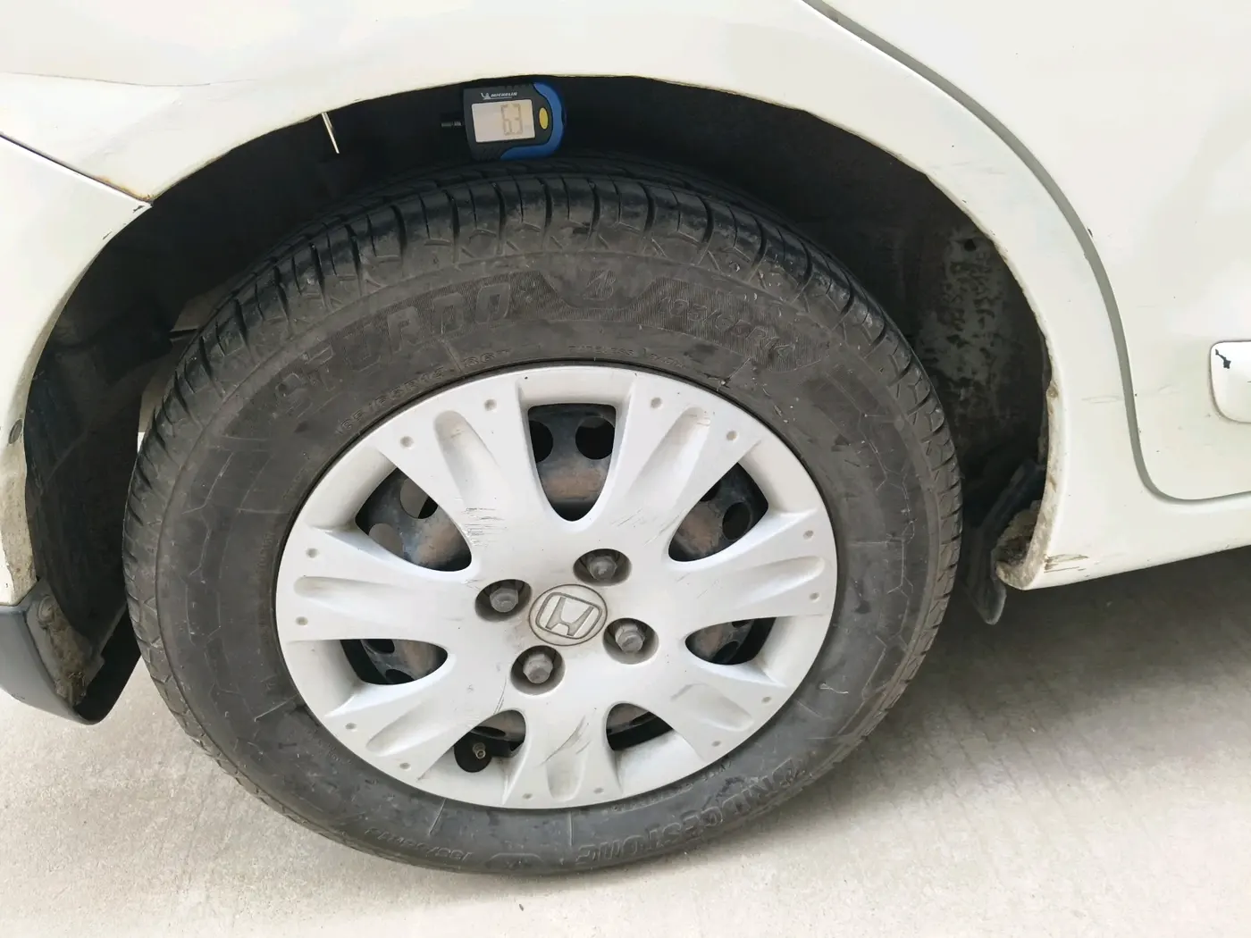 2013 Honda Amaze 1.2L I-VTEC S AT, Petrol, Automatic, 1,63,451 km, tyre