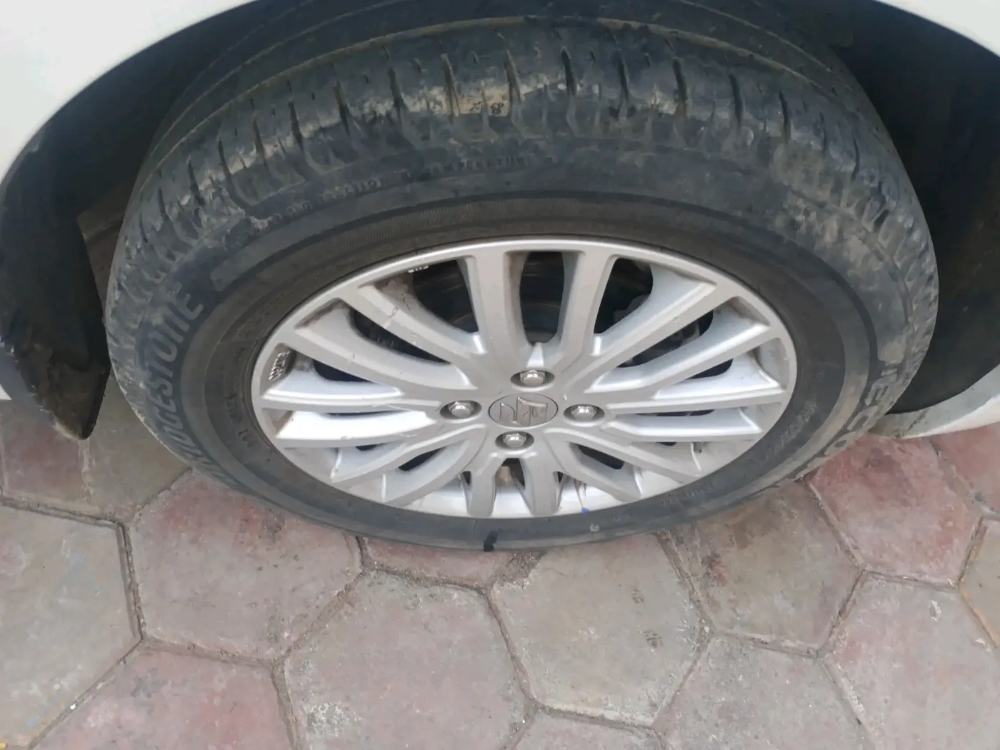 2021 Maruti Dzire ZXI, Petrol, Manual, 43,986 km, tyre