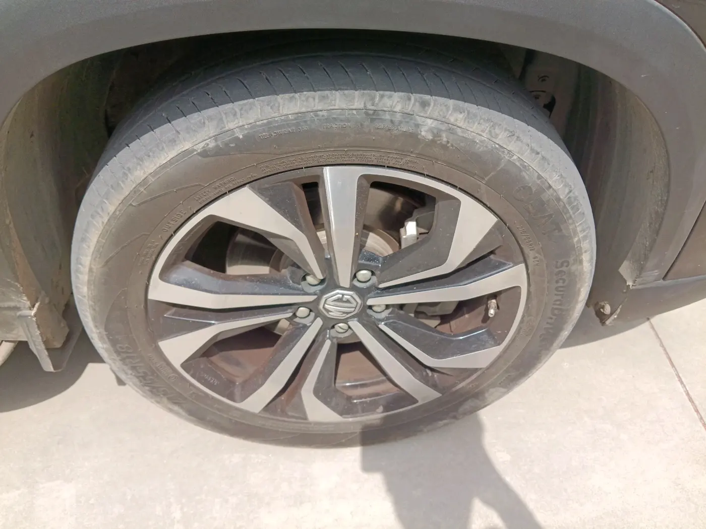 2024 MG HECTOR SAVVY PRO 1.5 TURBO CVT PETROL, Petrol, Automatic, 32,368 km, tyre