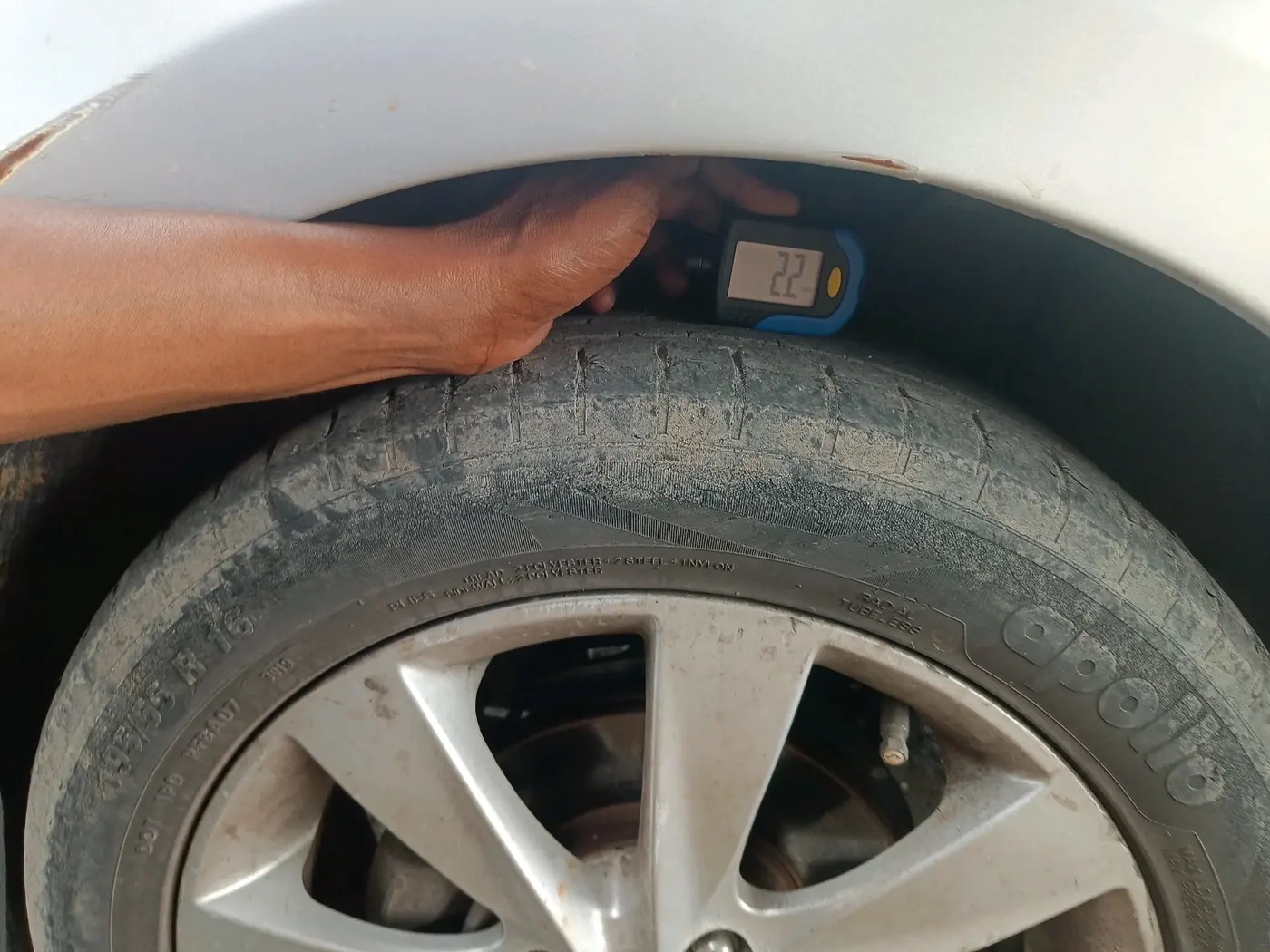 2012 Hyundai Verna FLUIDIC 1.6 CRDI SX OPT AT, Diesel, Automatic, 1,31,037 km, tyre